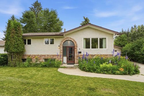 9 Stirling Close, Red Deer, AB, T4N0A8 | Card Image