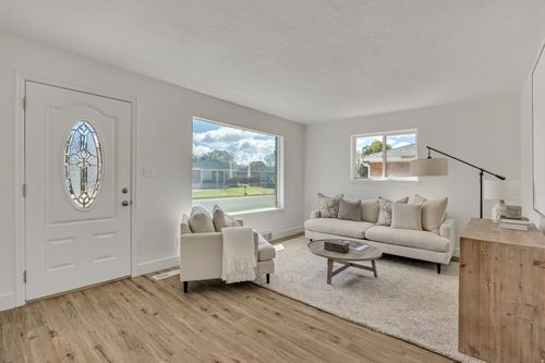 5889 S 2600 W, Roy, UT, 84067-1309 | Card Image