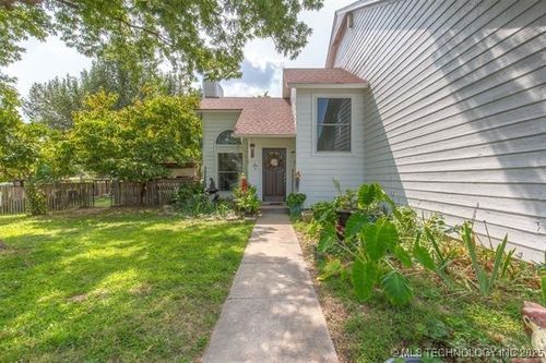 9722 S 69th East Ave, Tulsa, OK, 74133-5901 | Card Image