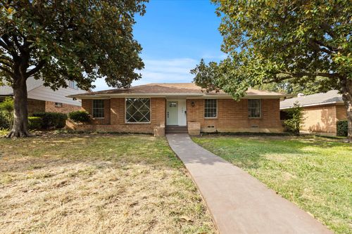 1423 Misty Glen Ln, Dallas, TX, 75232-1533 | Card Image
