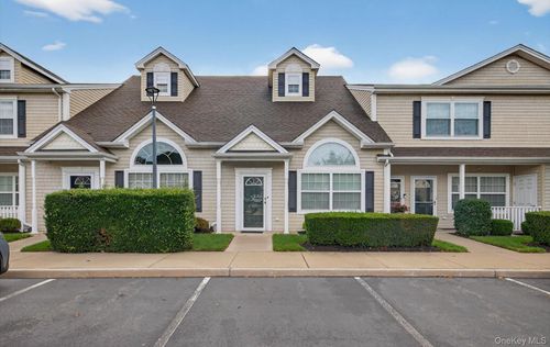 113 Willow Ln, Valley Stream, NY, 11580-7013 | Card Image