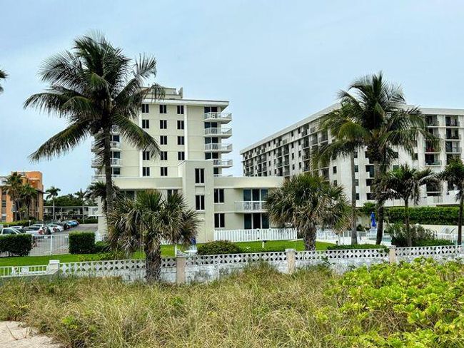APT-207 - 125 Ocean Ave, Condo with 2 bedrooms, 2 bathrooms and null parking in Palm Beach Shores FL | Image 21