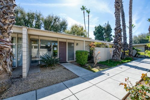 446 W Shaw Ave, Fresno, CA, 93704-2511 | Card Image