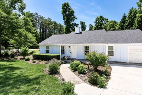105 Lake Top Ln, Statesville, NC, 28677-9319 | Card Image