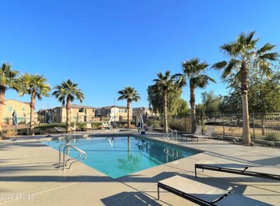 102 - 729 E Zesta Lane, Townhouse with 3 bedrooms, 3 bathrooms and null parking in Gilbert AZ | Image 1