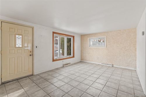 41 Hurd Ave, Garnerville, NY, 10923-1805 | Card Image