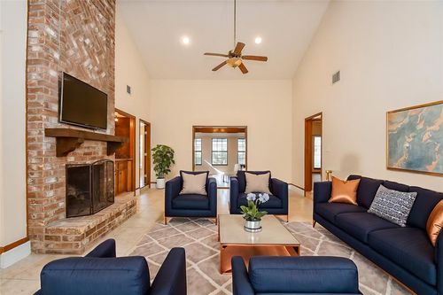 15203 Carols Way Dr, Houston, TX, 77070-1112 | Card Image