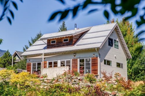 7597 Pemberton Meadows Rd, Pemberton, BC, V0N | Card Image