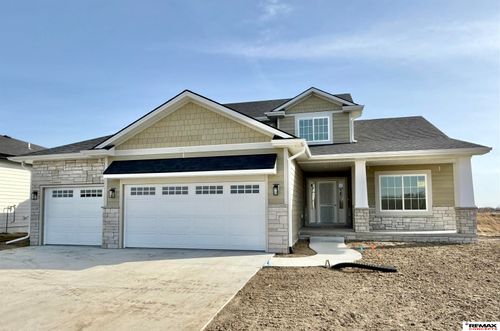 8511 Butterfly Cir, Lincoln, NE, 68526-9270 | Card Image