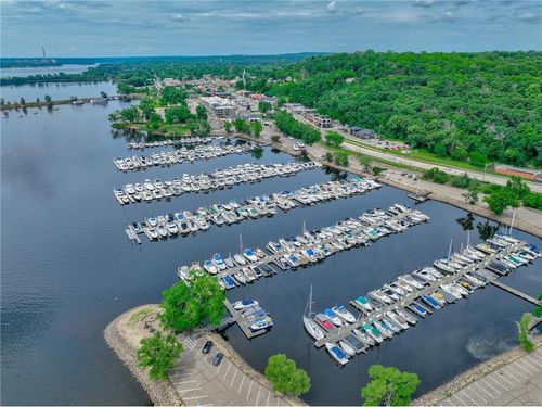 apt-1s-720 1st St, Hudson, WI, 54016-2528 | Card Image