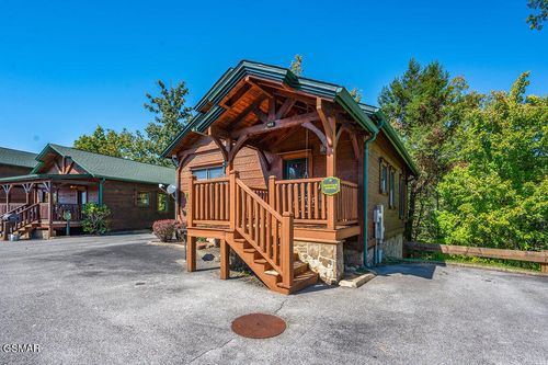 834 Great Smoky Way, Gatlinburg, TN, 37738 | Card Image