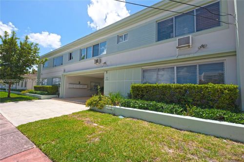 4-2250 Bay Dr, Miami Beach, FL, 33141-3484 | Card Image