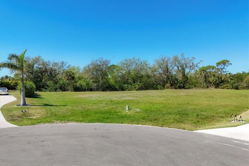 6104 8th Avenue Dr Ne, BRADENTON, FL, 34212-9565 | Card Image