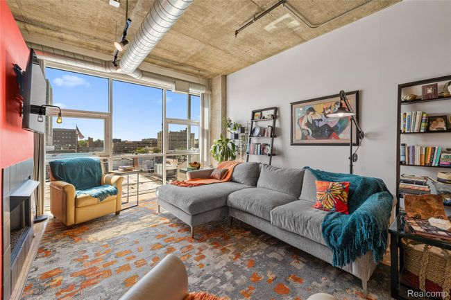 Living room with a view | Image 9