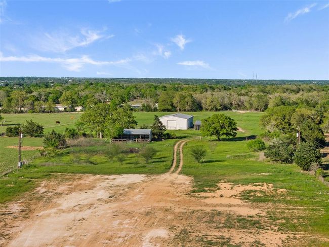 150 Huenefeld Ln, Home with 2 bedrooms, 3 bathrooms and 1 parking in Round Top TX | Image 33