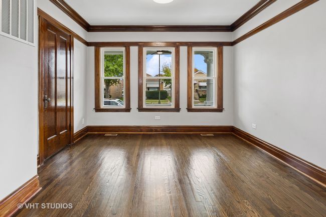 4948 N Austin Ave, Home with 5 bedrooms, 2 bathrooms and null parking in CHICAGO IL | Image 12