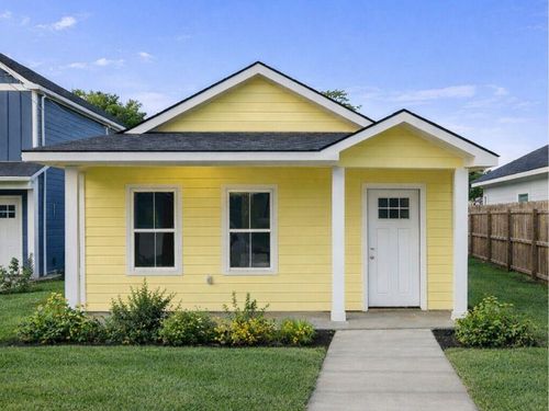 16980 Kempwood, Montgomery, TX, 77316-6741 | Card Image