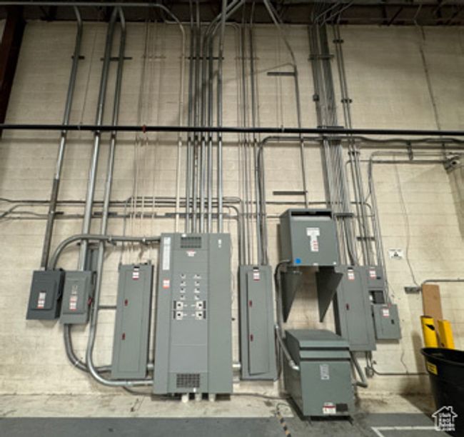 View of utility room | Image 9
