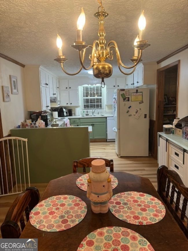 105 Laurel Dr, House other with 2 bedrooms, 1 bathrooms and 2 parking in cochran GA | Image 5