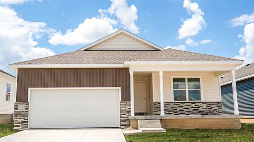 724 Maddie Ln, Tiffin, IA, 52340-9458 | Card Image