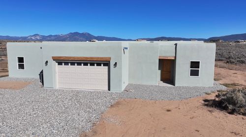 10 Colty, Ranchos De Taos, NM, 87557 | Card Image