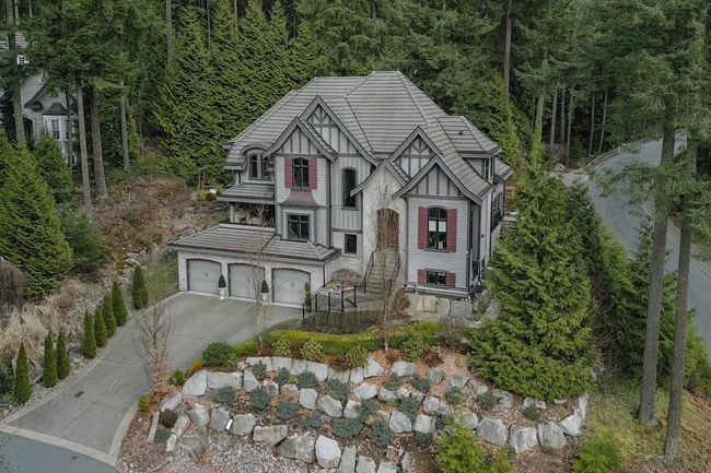 201 Westridge Lane, House other with 4 bedrooms, 4 bathrooms and 6 parking in Anmore BC | Image 4