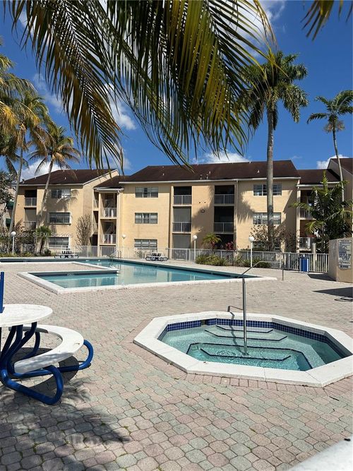 apt-819-15340 Sw 106th Ter, Miami, FL, 33196-2757 | Card Image