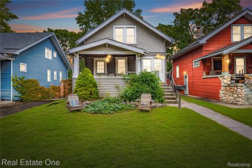 307 S Laurel St, Royal Oak, MI, 48067-2428 | Card Image