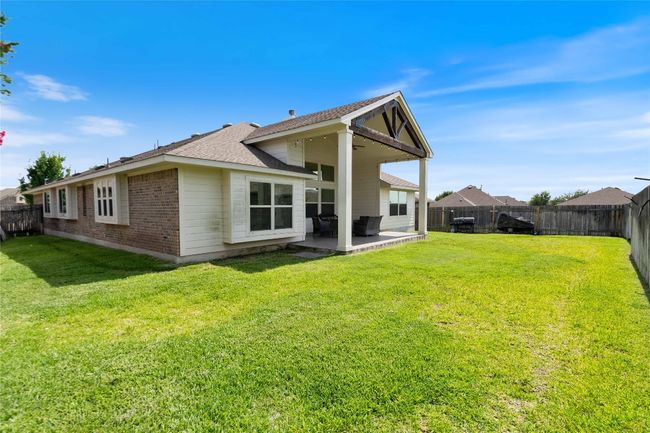 Spacious Backyard | Image 24