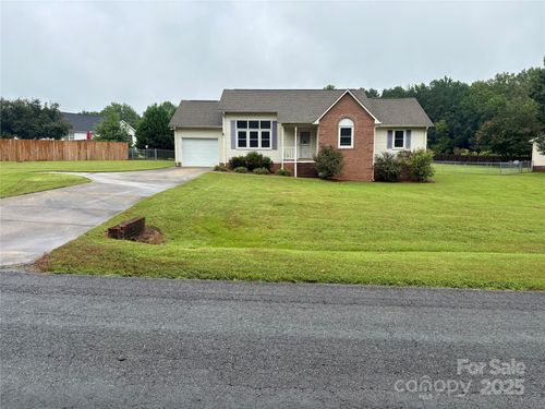 110 Proctor Dr, Salisbury, NC, 28147-8750 | Card Image