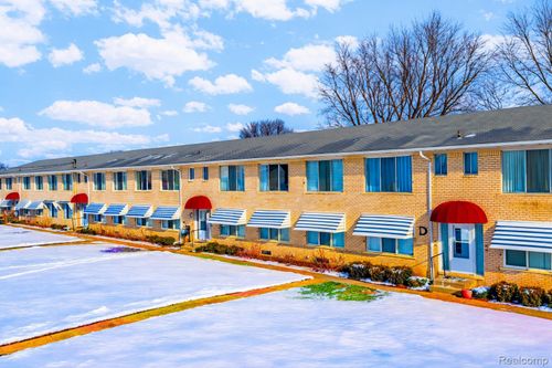 apt-24-27094 Sandy Hill Ln, New Hudson, MI, 48165-9604 | Card Image