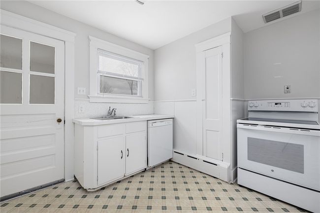 576 East Main. | Image 33