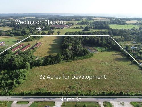 208 S Wedington Blacktop Rd, Lincoln, AR, 72744-9588 | Card Image