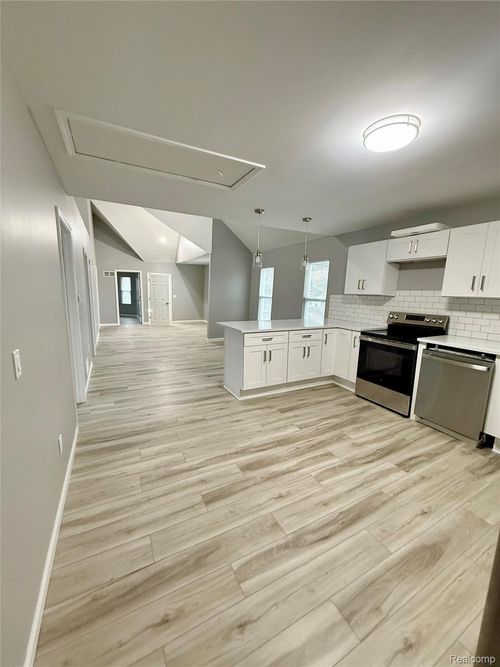 2069 Ferdinand St, Detroit, MI, 48209-1600 | Card Image