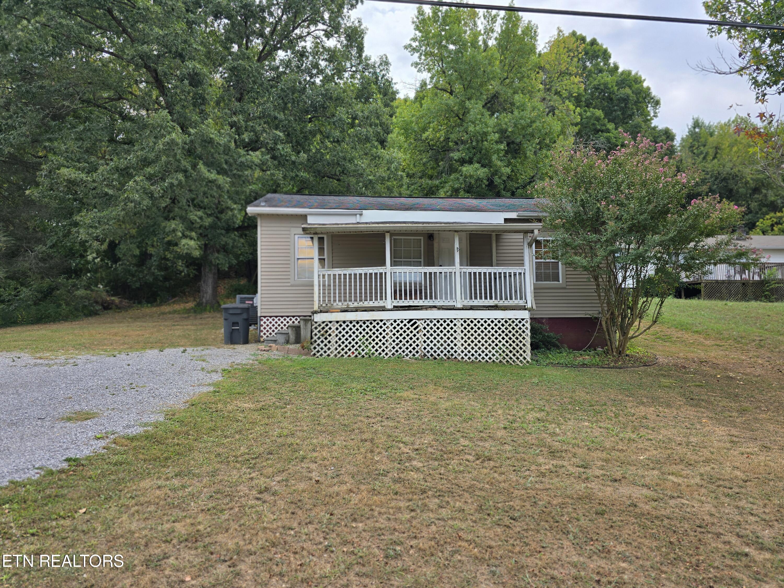 Wallace Harris Ave, Maryville, TN 37801