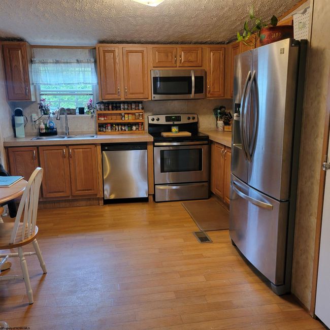 47 Rapp Dr, House other with 3 bedrooms, 2 bathrooms and 3 parking in Davis WV | Image 5