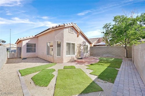7920 Turtle Island Ct, Las Vegas, NV, 89129-7347 | Card Image