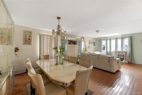 428 Beach 65th St, Arverne, NY, 11692-1440 | Card Image