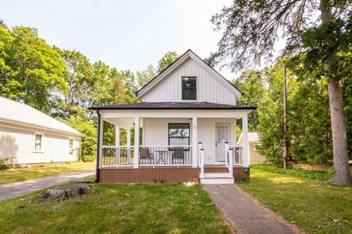5 Fales Ave, North Attleboro, MA, 02763-1029 | Card Image