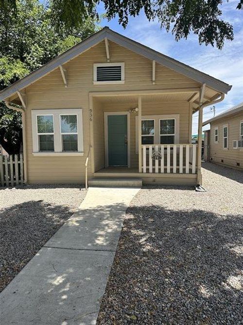 936 Main Street, Newman, CA, 95360 | Card Image
