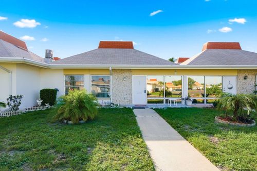 b-4344 Tahitian Gardens Cir, HOLIDAY, FL, 34691-3733 | Card Image