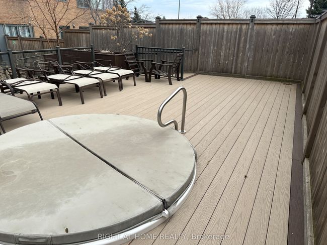 1406 - 300 Webb Dr, Condo with 3 bedrooms, 2 bathrooms and 1 parking in Mississauga ON | Image 37