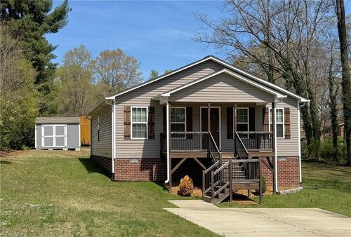 803 Leach Ave, Thomasville, NC, 27360-5339 | Card Image