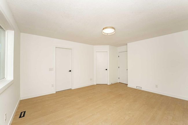 135 Sandringham Rd Nw, House other with 4 bedrooms, 4 bathrooms and 4 parking in Calgary AB | Image 13