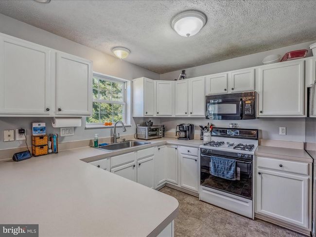 102 Artisan Way, House other with 3 bedrooms, 3 bathrooms and null parking in MARTINSBURG WV | Image 14