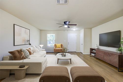 267 Voyager Cv, Kyle, TX, 78640-6131 | Card Image