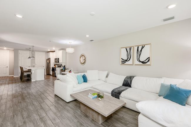 14567 Edgewater Cir, House other with 2 bedrooms, 2 bathrooms and null parking in NAPLES FL | Image 4