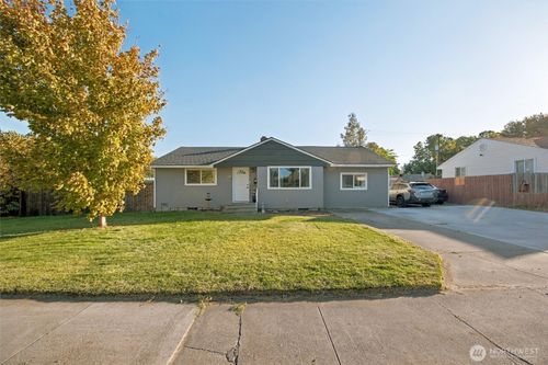 2101 W Kennewick Avenue, Kennewick, WA, 99336 | Card Image
