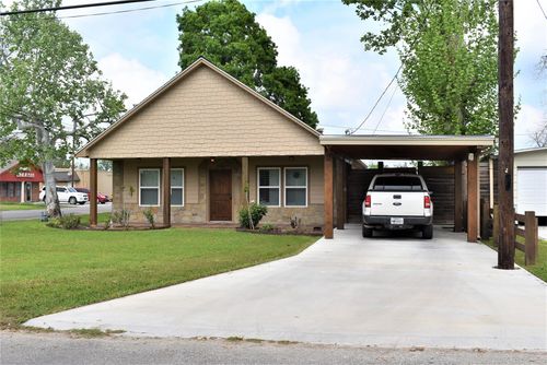 412 Pecan St, Sweeny, TX, 77480-2438 | Card Image