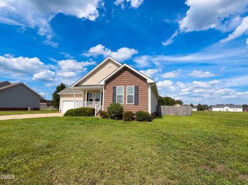 208 Settlers Pointe Dr, Pikeville, NC, 27863-8129 | Card Image